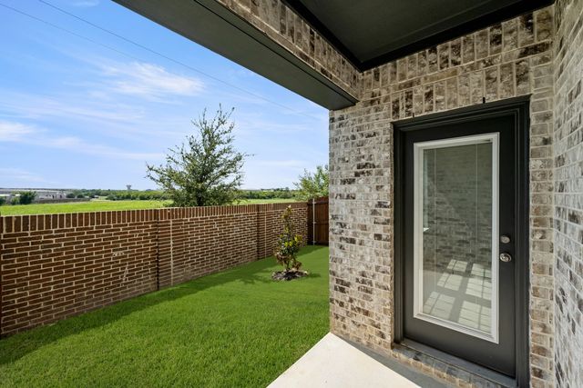 660 Sandiford Court, Mansfield, TX 76063