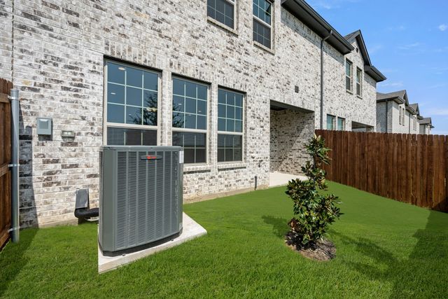 660 Sandiford Court, Mansfield, TX 76063