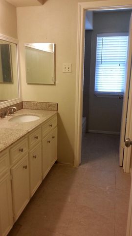 11707 Easterling Drive, Houston, TX 77065