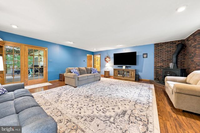 528 COLUMBIA RD, Egg Harbor City, NJ 08215