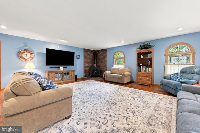 528 COLUMBIA RD, Egg Harbor City, NJ 08215