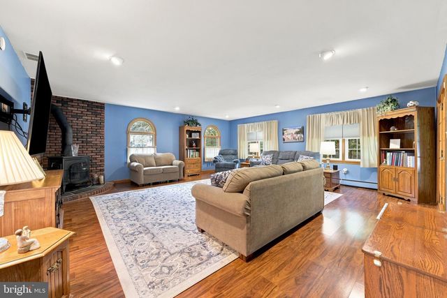 528 COLUMBIA RD, Egg Harbor City, NJ 08215