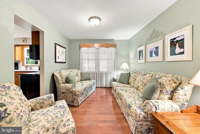 528 COLUMBIA RD, Egg Harbor City, NJ 08215