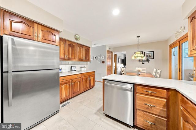 528 COLUMBIA RD, Egg Harbor City, NJ 08215