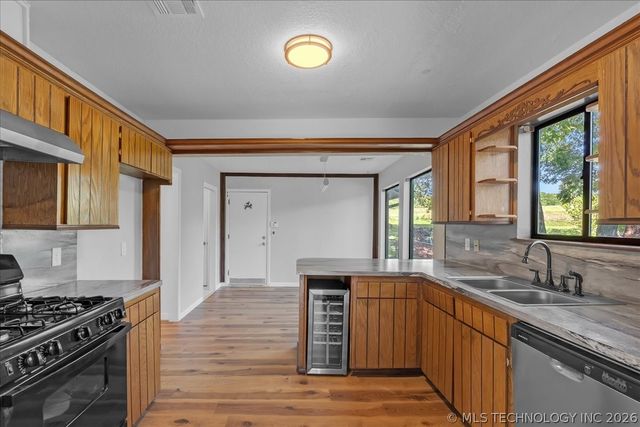 9435 S 33rd West Avenue, Tulsa, OK 74132