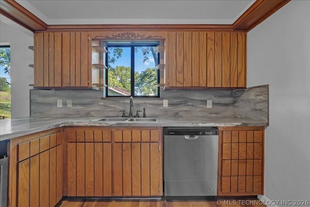 9435 S 33rd West Avenue, Tulsa, OK 74132