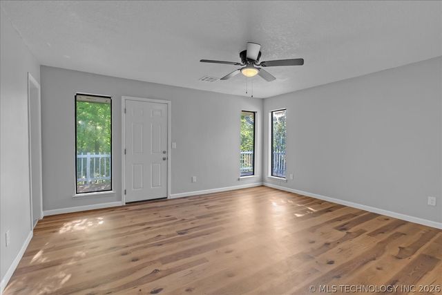 9435 S 33rd West Avenue, Tulsa, OK 74132