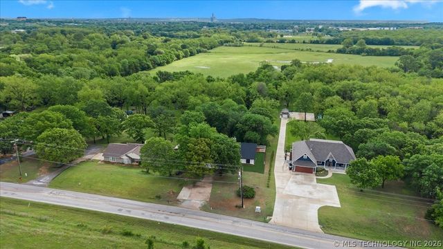 9435 S 33rd West Avenue, Tulsa, OK 74132