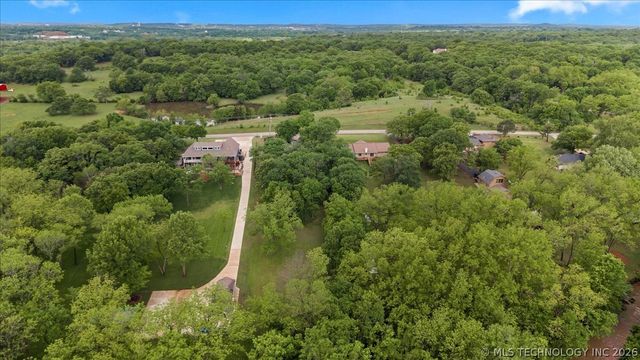 9435 S 33rd West Avenue, Tulsa, OK 74132