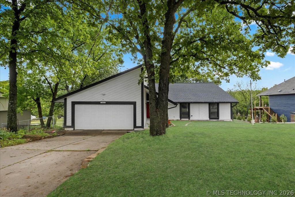 9435 S 33rd West Avenue, Tulsa, OK 74132