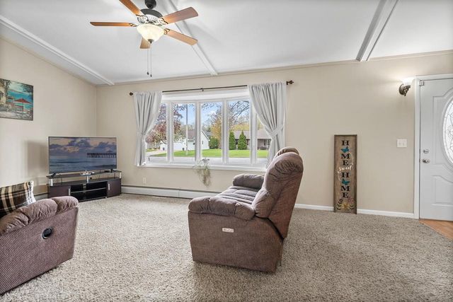2566 GREENBRIER ROAD, Green Bay, WI 54311