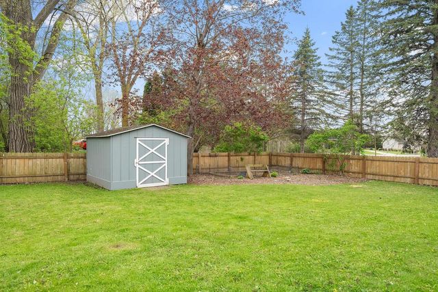 2566 GREENBRIER ROAD, Green Bay, WI 54311