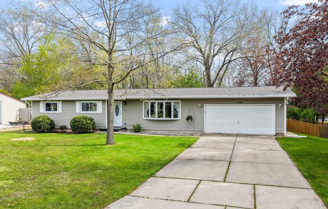 2566 GREENBRIER ROAD, Green Bay, WI 54311