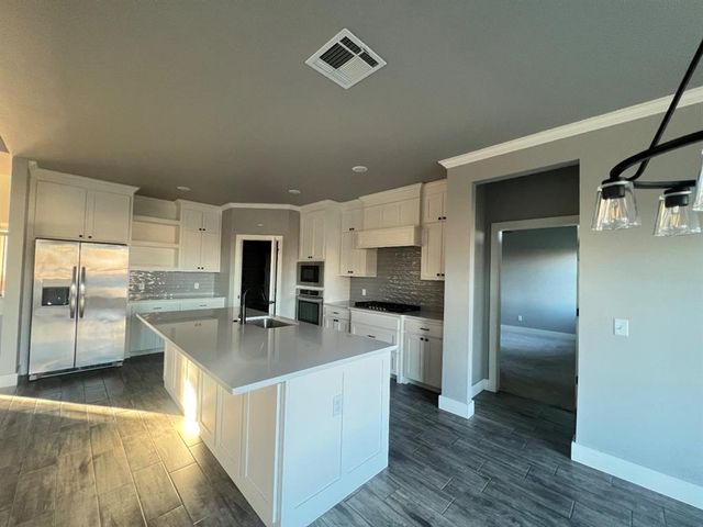 3212 Hayven Circle, Yukon, OK 73099