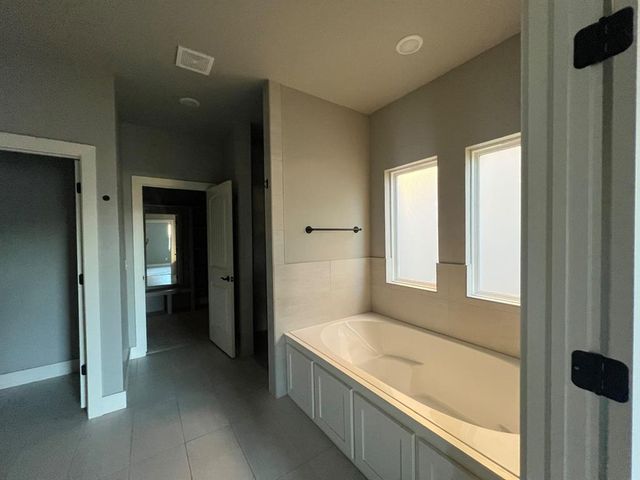 3212 Hayven Circle, Yukon, OK 73099