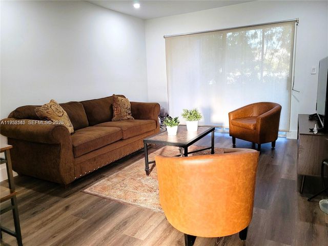 1400 Tallwood Ave 204, Hollywood, FL 33021
