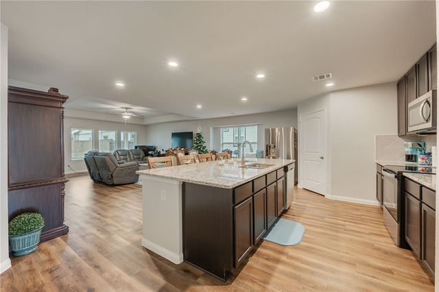 971 Rice Drive, Bryan, TX 77803