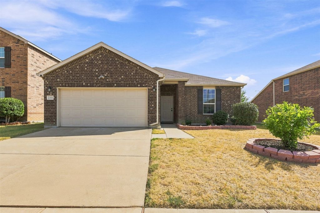 2356 Bernese Lane, Fort Worth, TX 76131 — exterior