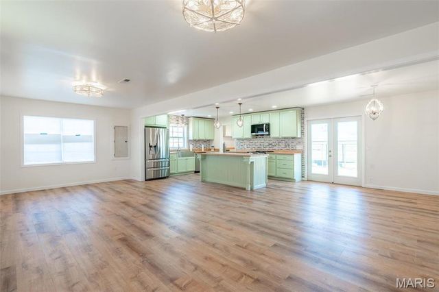 1102 Highway 142, Poplar Bluff, MO 63901