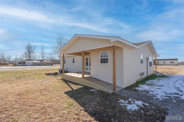 1102 Highway 142, Poplar Bluff, MO 63901