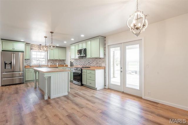 1102 Highway 142, Poplar Bluff, MO 63901