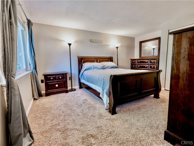 6102 Owlwood Drive, Cicero, NY 13039