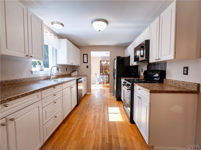 6102 Owlwood Drive, Cicero, NY 13039