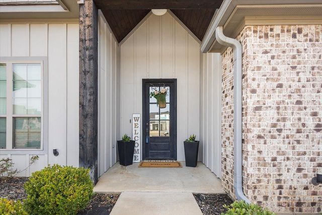 421 Bush Way, Bullard, TX 75757