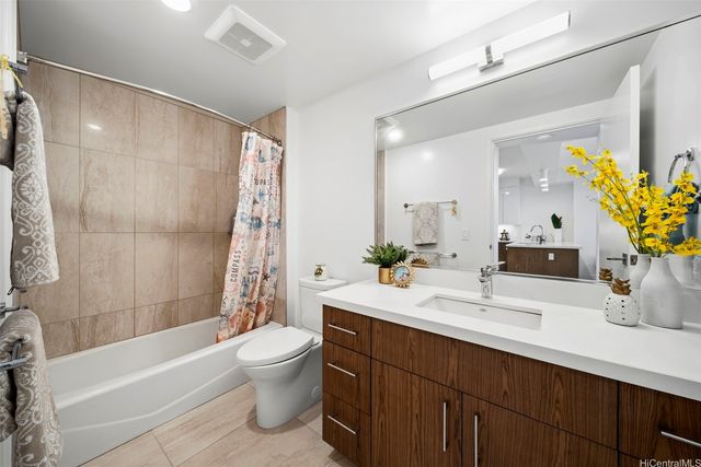 629 Keeaumoku Street 3810, Honolulu, HI 96814