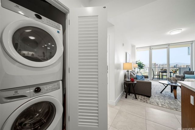 629 Keeaumoku Street 3810, Honolulu, HI 96814