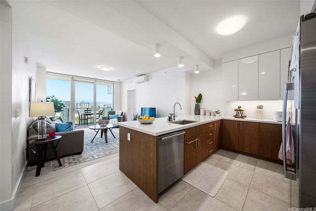 629 Keeaumoku Street 3810, Honolulu, HI 96814