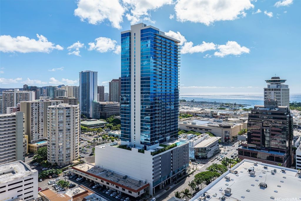 629 Keeaumoku Street 3810, Honolulu, HI 96814