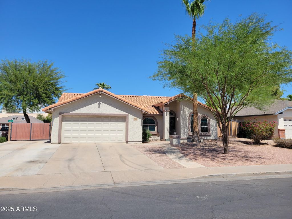 3620 E DOVER Street, Mesa, AZ 85205