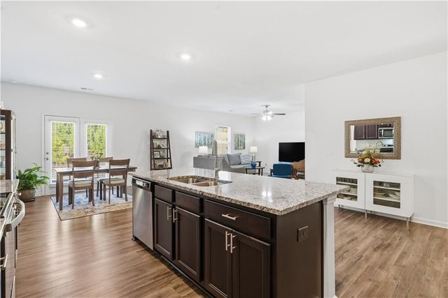 305 Pescara NW Court, Cartersville, GA 30120