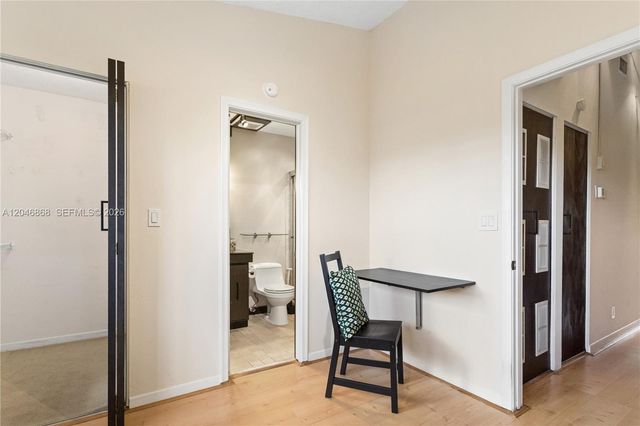 3050 S Oakland Forest Drive 2008, Oakland Park, FL 33309