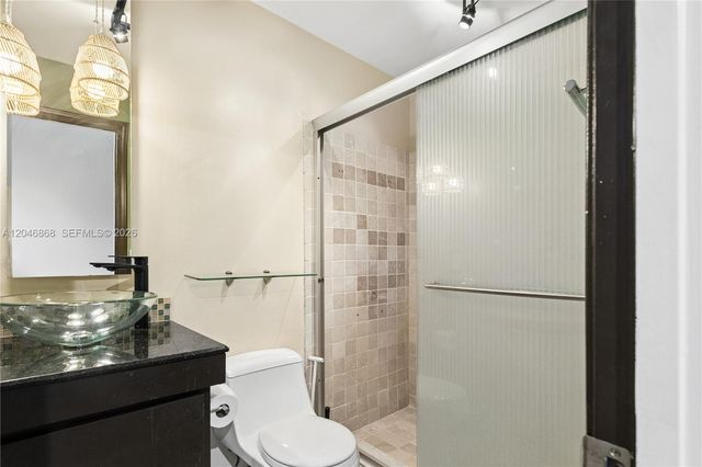 3050 S Oakland Forest Drive 2008, Oakland Park, FL 33309