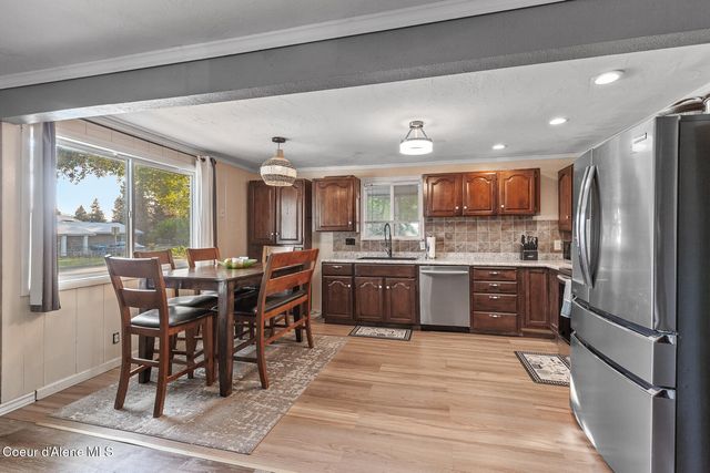 305 E 15TH AVE, Post Falls, ID 83854