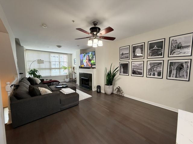 2323 S Wabash Avenue 14, Chicago, IL 60616