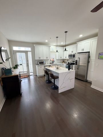 2323 S Wabash Avenue 14, Chicago, IL 60616