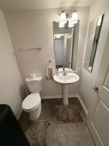 2323 S Wabash Avenue 14, Chicago, IL 60616
