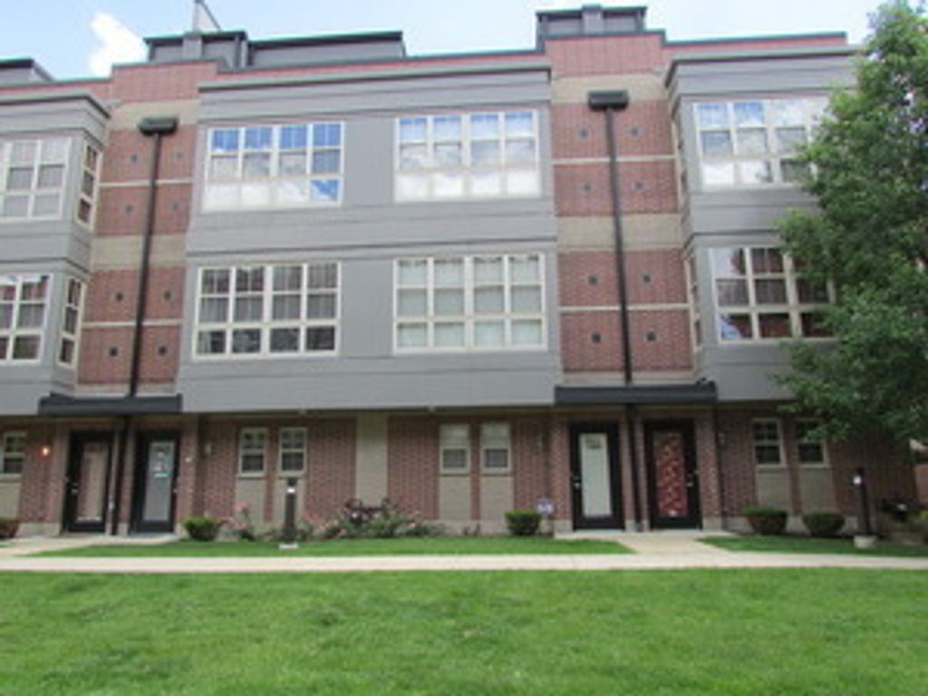 2323 S Wabash Avenue 14, Chicago, IL 60616