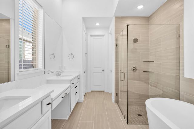 256 Sky Top Drive, Montgomery, TX 77316