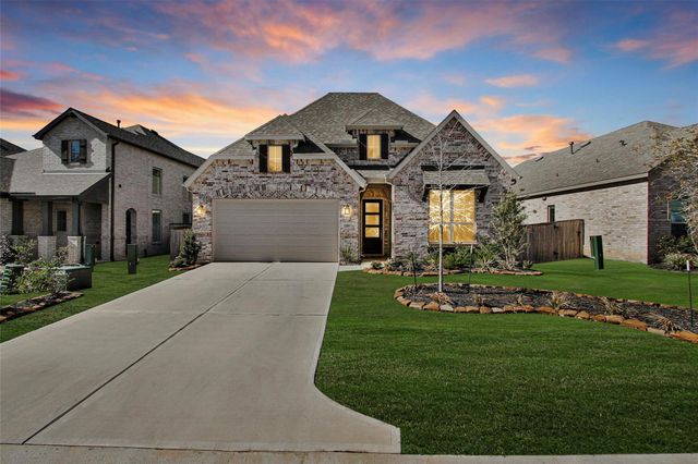 256 Sky Top Drive, Montgomery, TX 77316