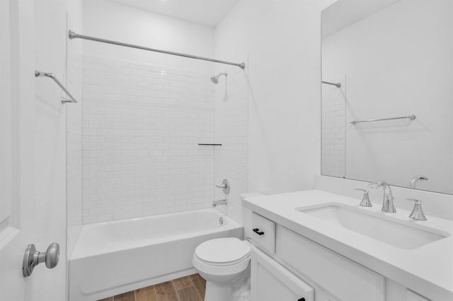 256 Sky Top Drive, Montgomery, TX 77316