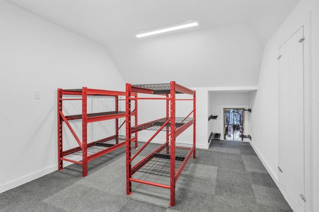 256 Sky Top Drive, Montgomery, TX 77316