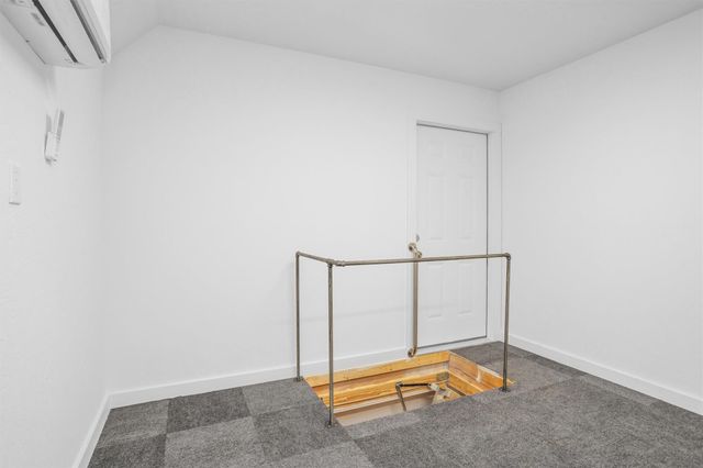 256 Sky Top Drive, Montgomery, TX 77316