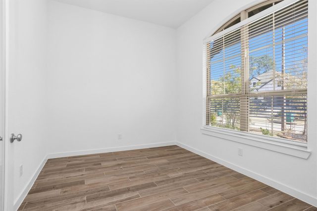 256 Sky Top Drive, Montgomery, TX 77316