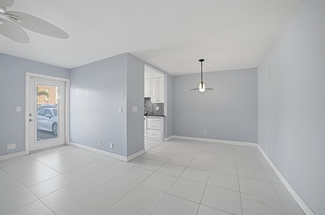 130 Doolen Court 108, North Palm Beach, FL 33408