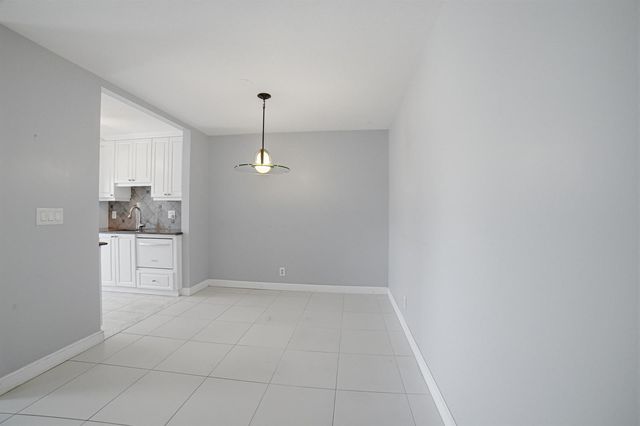 130 Doolen Court 108, North Palm Beach, FL 33408
