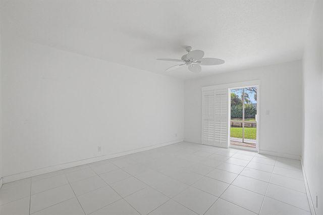 130 Doolen Court 108, North Palm Beach, FL 33408